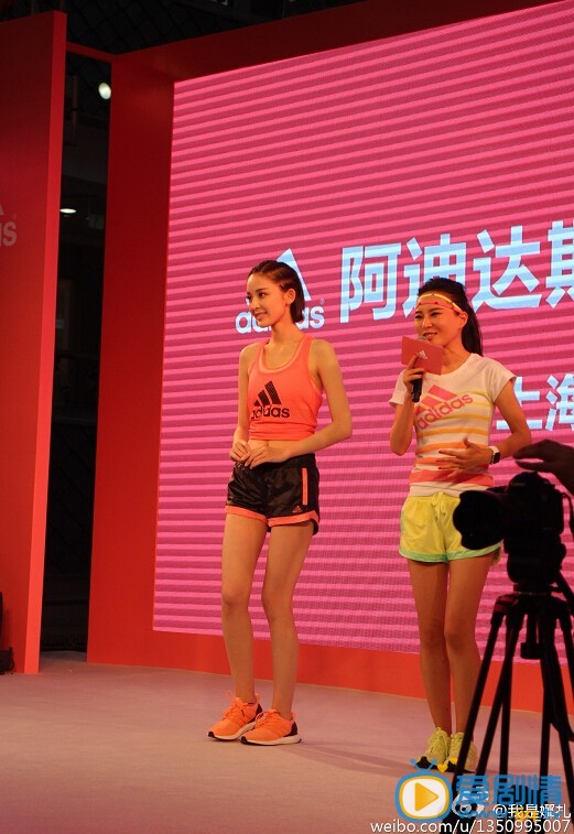 古力娜扎代言照 古力娜扎微博：祝贺阿迪达斯沪上首家女子专门店开幕good鼓掌今天亲身体验了@adidasGirls 夏日塑形课堂，很喜欢畅快运动的感觉～可爱这个夏天和更多姐妹们一起动起来