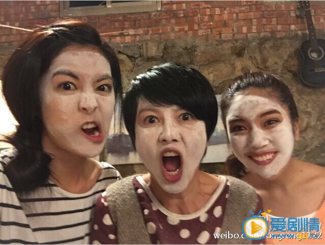 任容萱搞怪卖萌照 任容萱高清写真_任容萱高清剧照