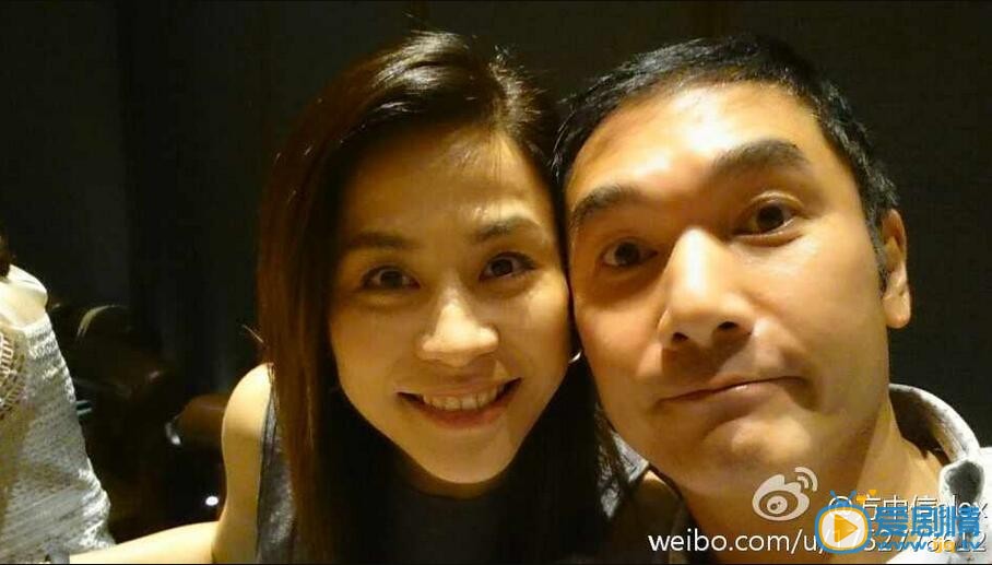 方中信和妻子女儿合影照 方中信高清写真_方中信高清剧照
