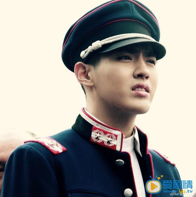 吴亦凡军装照 吴亦凡高清写真_吴亦凡高清剧照