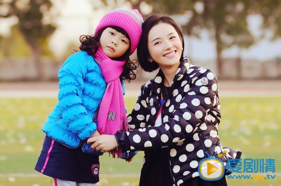 爸爸快长大热播 李依玲演绎贤妻良母