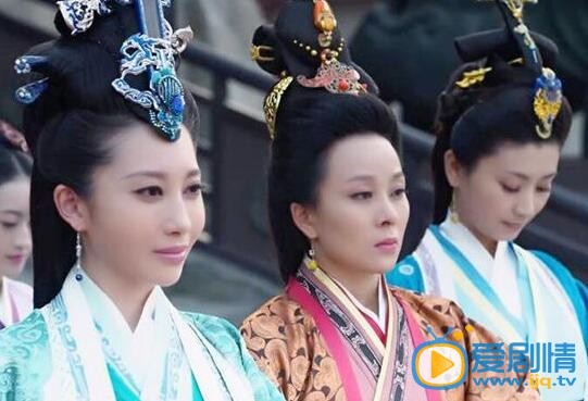 芈月传樊长使有没有将芈姝是杀人蜂凶手的真相告诉嬴驷？