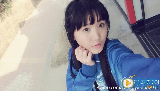 张恩齐耍酷照 张恩齐高清写真_张恩齐高清剧照