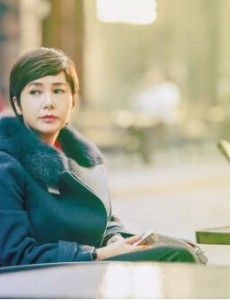 守婚如玉苏然在哪一集发现赵明齐与华莎的关系的？怎么发现的？守婚如玉蒋雯丽在哪一集发现丈夫出轨的？