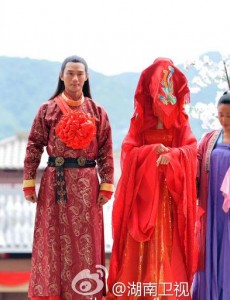 青丘狐传说红色喜服鸳鸯配剧照曝光 王凯金晨苦尽甘来修成正果