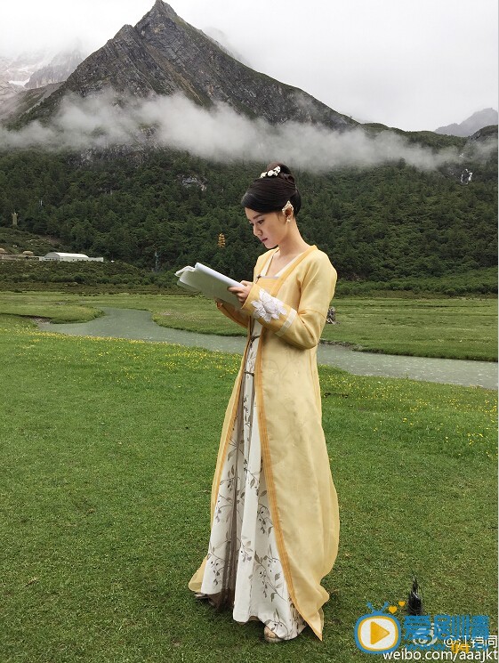 江铠同《青丘狐传说》剧照 饰 飞月 江铠同高清写真_江铠同高清剧照