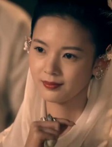 青丘狐传说花月和卓云是怎么认识的？花月和阿绣又是如何相识的？