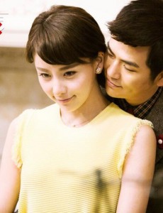 爱人的谎言片头曲和插曲是由谁唱的？