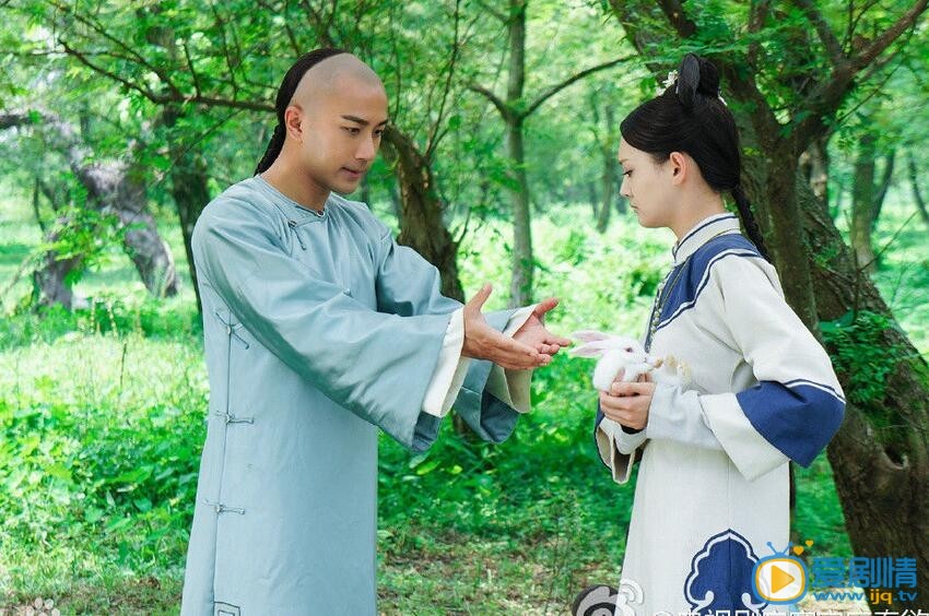  寂寞空庭春欲晚纳兰容若是怎么获救的？