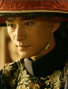 寂寞空庭春欲晚芸初是怎么帮长庆逃过纳兰容若的盘问和怀疑的？