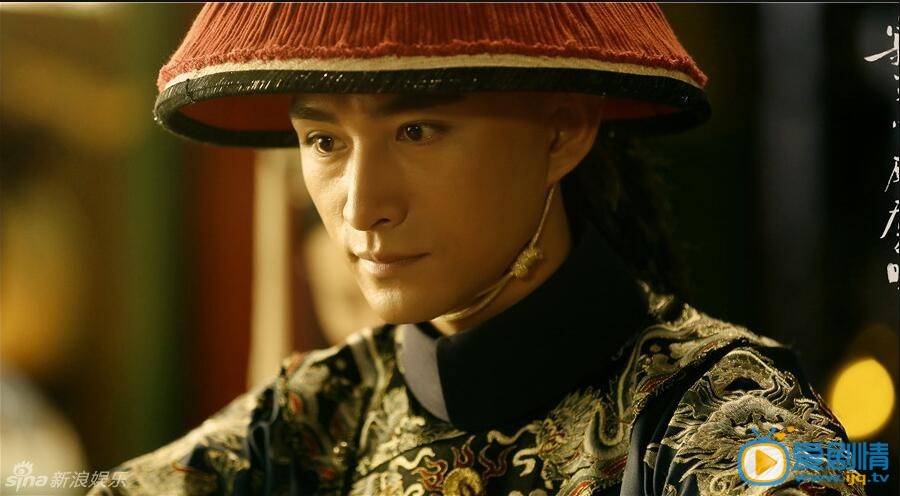 寂寞空庭春欲晚芸初是怎么帮长庆逃过纳兰容若的盘问和怀疑的？