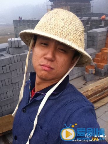 刘亭作卖萌搞怪照 刘亭作高清写真_刘亭作高清剧照