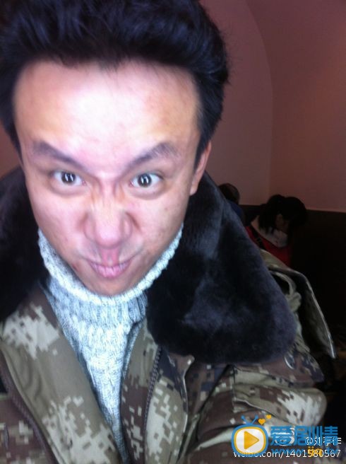 刘亭作卖萌搞怪照 刘亭作高清写真_刘亭作高清剧照