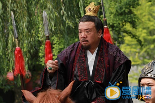  五鼠闹东京庞太师与文彦博是什么关系 庞太师为什么要挑唆文彦博把包世荣之案禀报  皇上