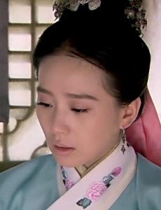 女医明妃传谭允贤为什么要自杀？谭允贤自杀成功了吗？