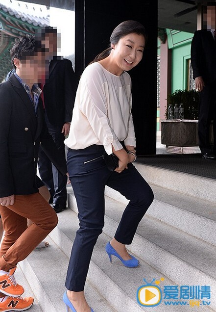 罗美兰活动照 罗美兰高清写真_罗美兰高清剧照