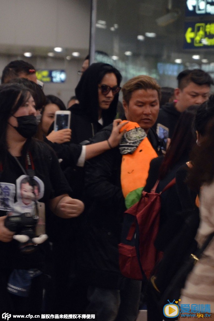 陈伟霆机场抓拍 陈伟霆高清写真_陈伟霆高清剧照