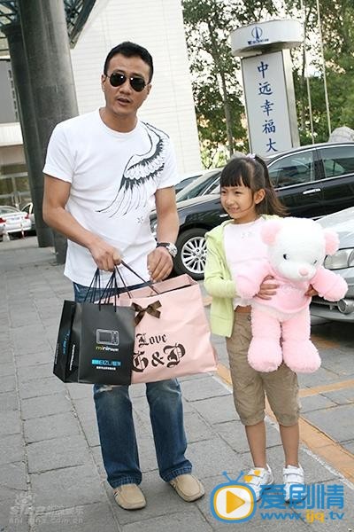 胡军胡军与家人 胡军高清写真_胡军高清剧照