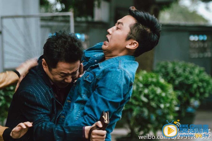 小镇大法官郝发财剧照 小镇大法官剧照