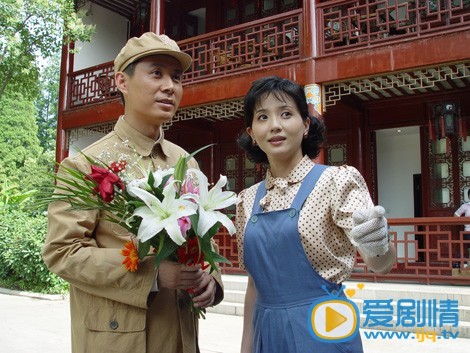 郭广平《霓虹灯下的哨兵》剧照 郭广平高清写真_郭广平高清剧照