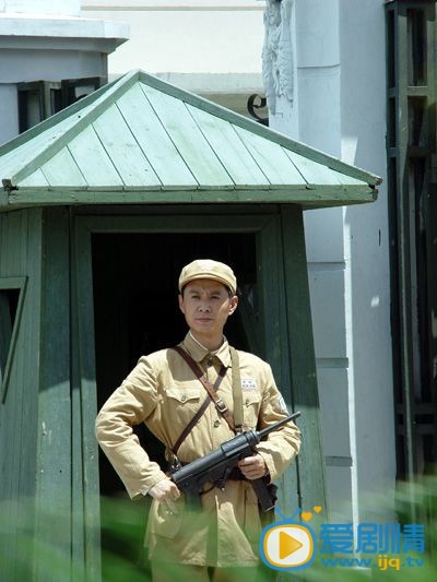 郭广平《霓虹灯下的哨兵》剧照 郭广平高清写真_郭广平高清剧照