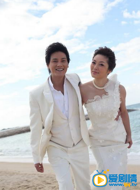 丁子峻丁子峻与老婆合照 丁子峻与老婆朱虹合照