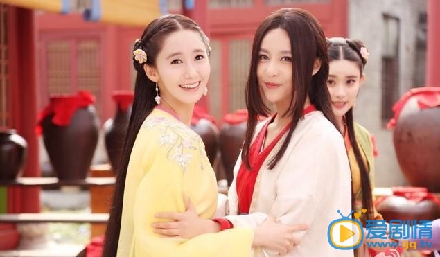 武神赵子龙夏侯轻衣和公孙宝月是什么关系？两人认识吗？