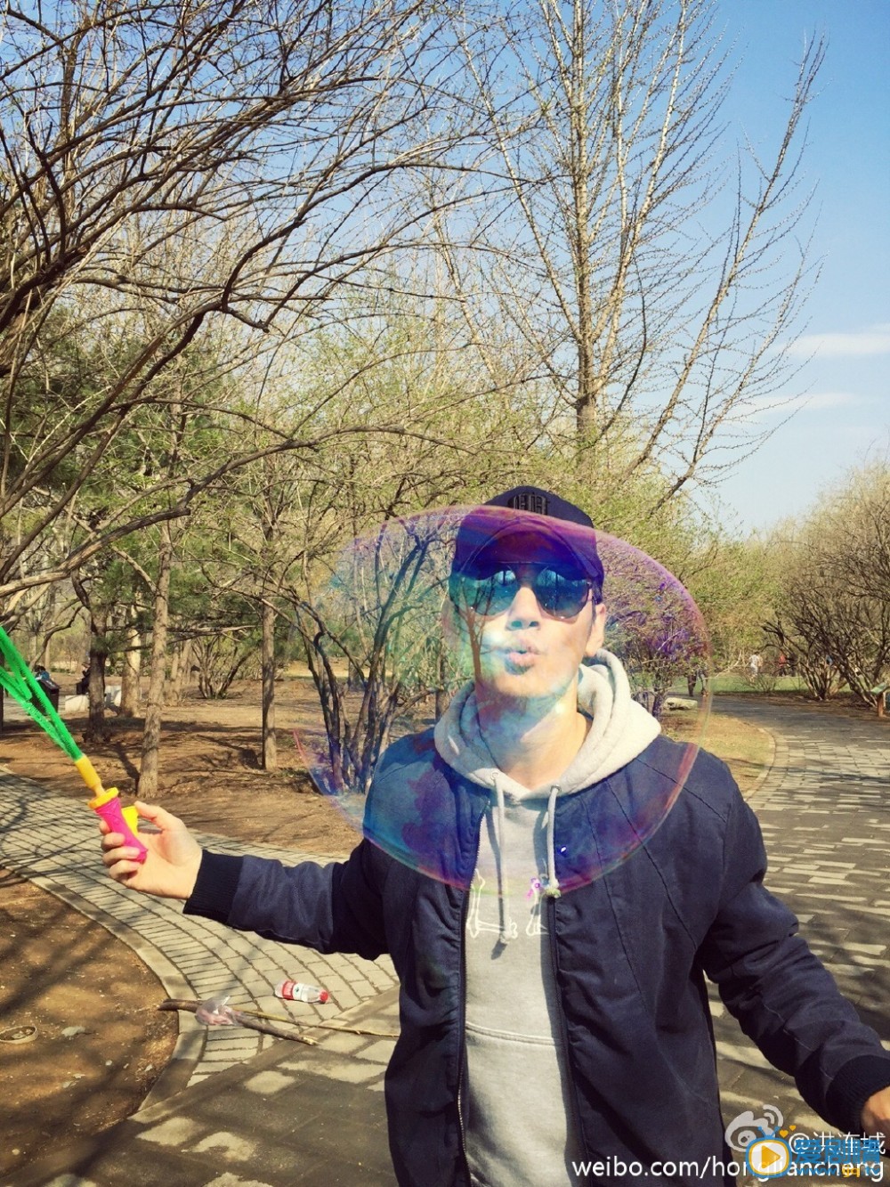 洪连城生活照 洪连城高清写真_洪连城高清剧照