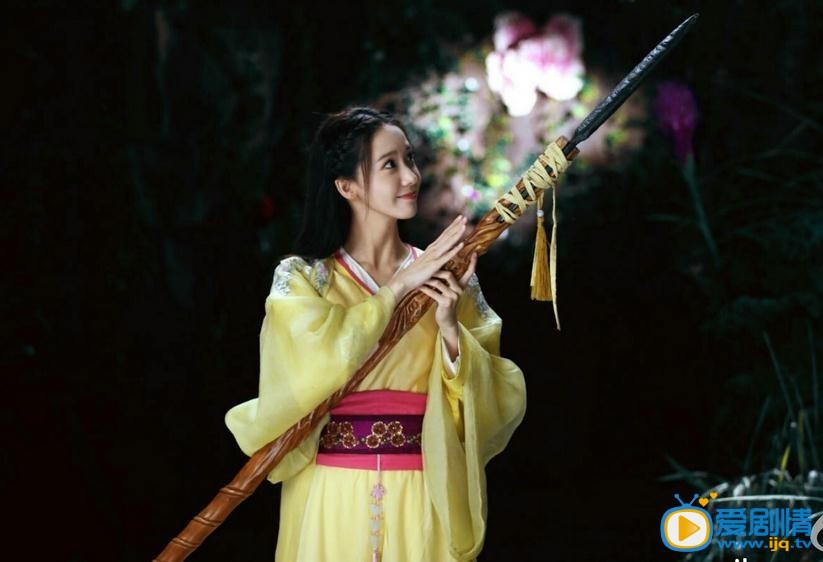 武神赵子龙赵云兵器上写的什么字？赵云的百鸟朝凤枪是怎么来的？历史上百鸟朝凤枪存在吗？