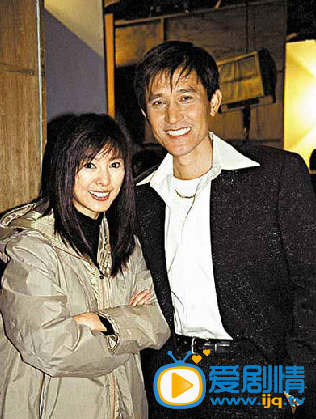 米雪男友尹志强 1982年，26岁的尹志强与27岁的米雪传出恋情，至1995年才公开恋情至今