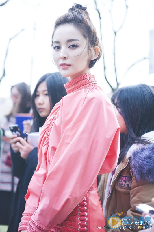 古力娜扎丸子头造型 古力娜扎高清写真_古力娜扎高清剧照