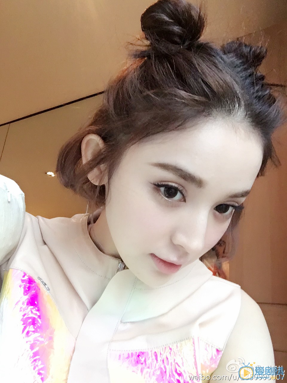 古力娜扎丸子头造型 古力娜扎高清写真_古力娜扎高清剧照