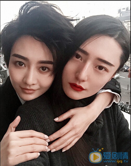 王鸥与人合照 王鸥个人资料介绍简介王鸥与人合照照