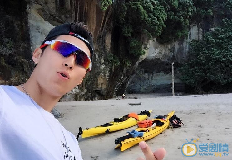窦骁旅行照 窦骁高清写真_窦骁高清剧照
