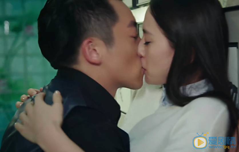 那年青春我们正好刘诗诗领证后接吻戏 导演称自有一套办法