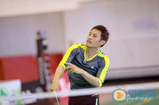 耿乐《报告教练》节目照 耿乐高清写真_耿乐高清剧照