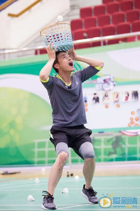 耿乐《报告教练》节目照 耿乐高清写真_耿乐高清剧照