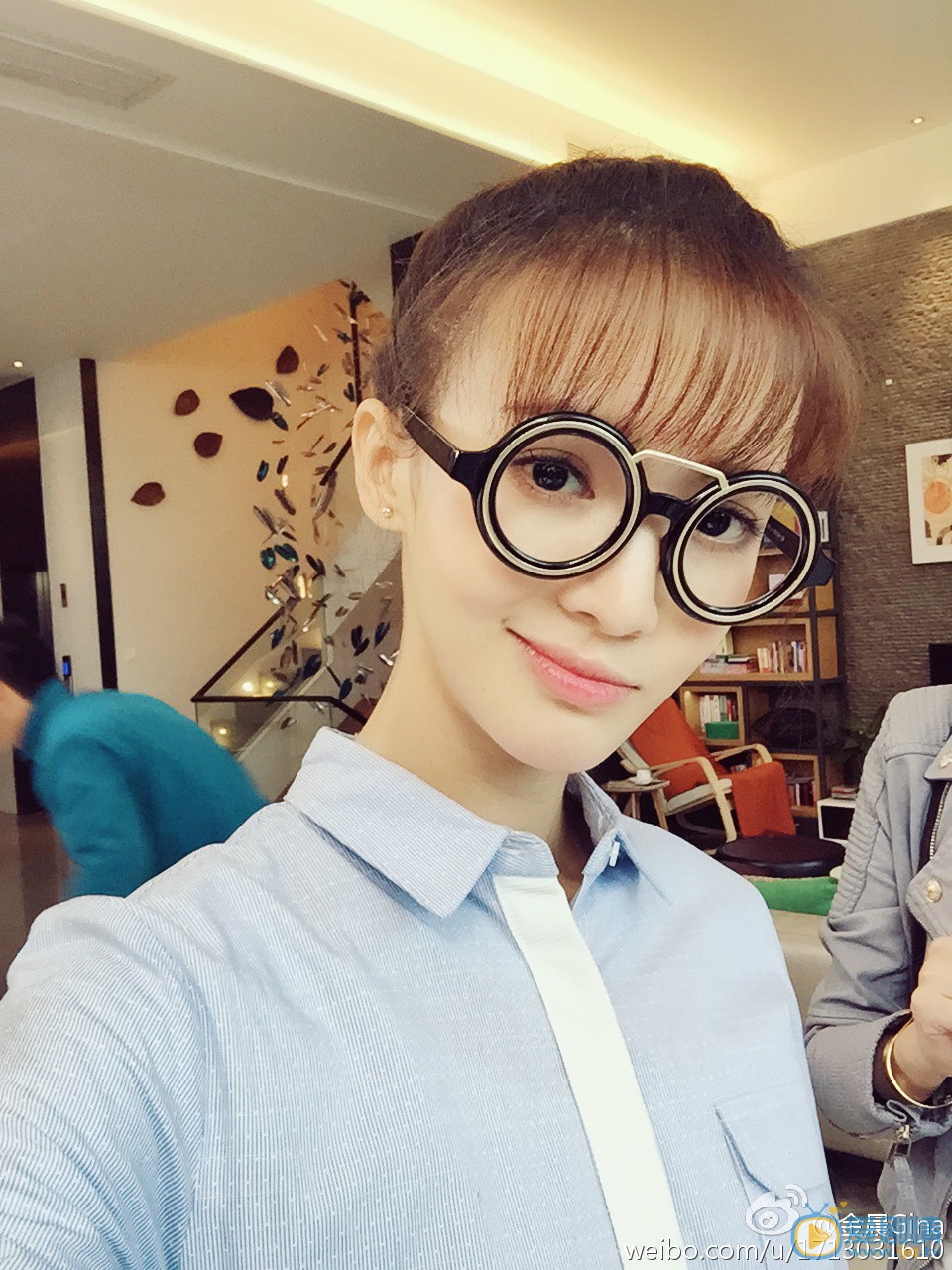金晨自拍生活照 金晨高清写真_金晨高清剧照