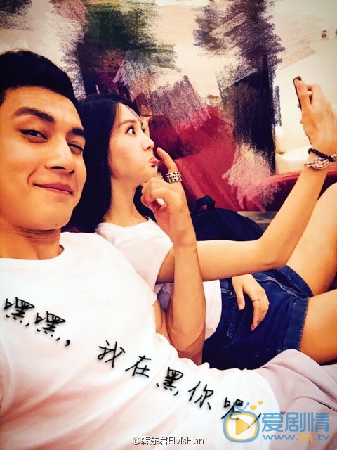 金晨与韩东君“无牙夫妇”合照 金晨高清写真_金晨高清剧照