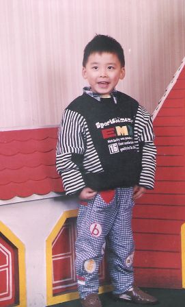李易峰小时候早年照 李易峰高清写真_李易峰高清剧照