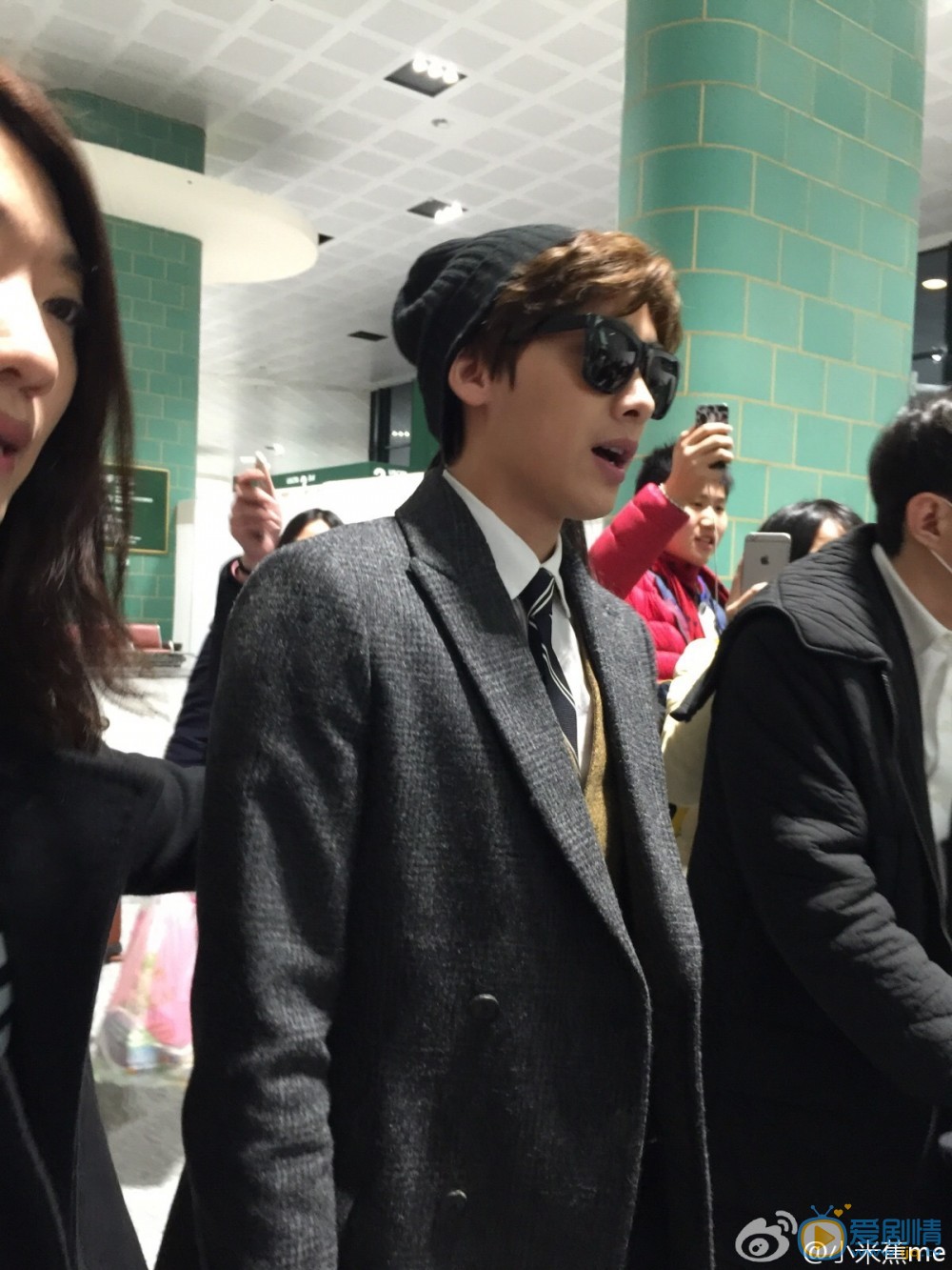 李易峰机场潮服照 李易峰高清写真_李易峰高清剧照