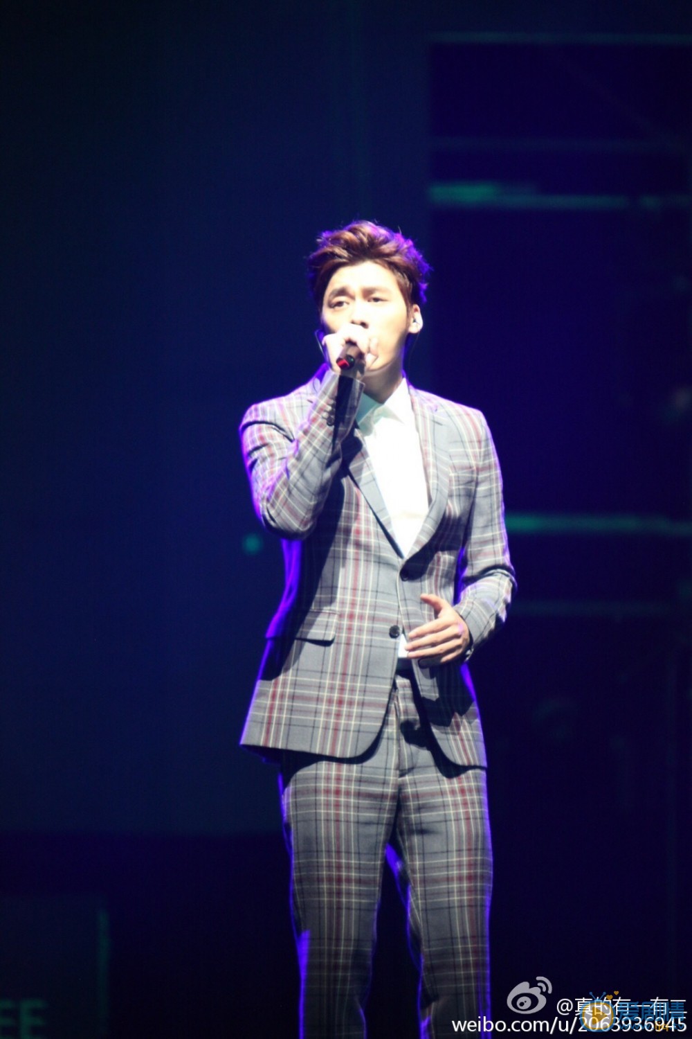 李易峰演唱会图片 李易峰高清写真_李易峰高清剧照