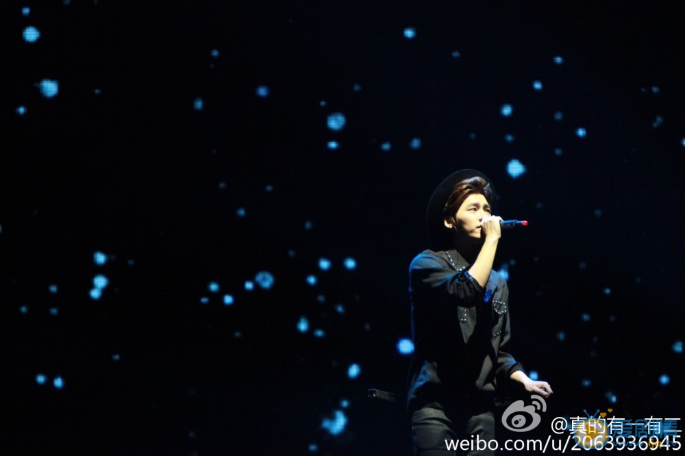 李易峰演唱会图片 李易峰高清写真_李易峰高清剧照