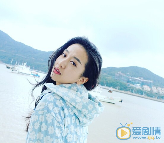父亲的身份徐丹妮是谁扮演的？徐丹妮的扮演者朱颜曼滋个人资料简介及生活写真照欣赏