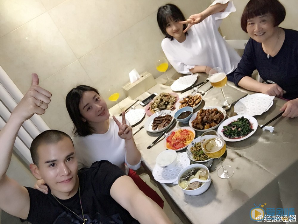 经超家人照 经超高清写真_经超高清剧照