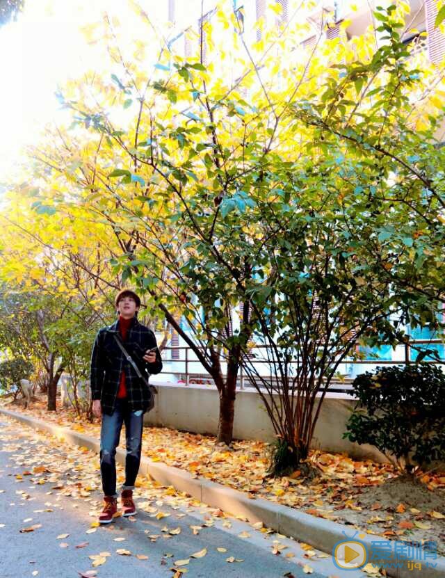 徐可帅气街拍照 徐可高清写真_徐可高清剧照