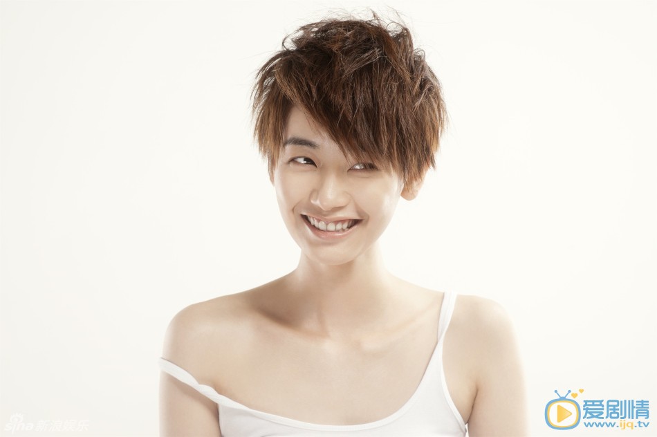 刘雅瑟清纯写真 刘雅瑟清澈出镜自然大方