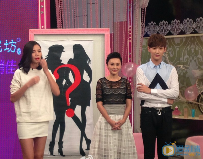 刑昭林与人合照 刑昭林个人资料介绍简介刑昭林生活照