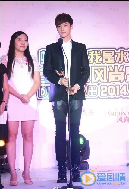 刑昭林与人合照 刑昭林个人资料介绍简介刑昭林生活照