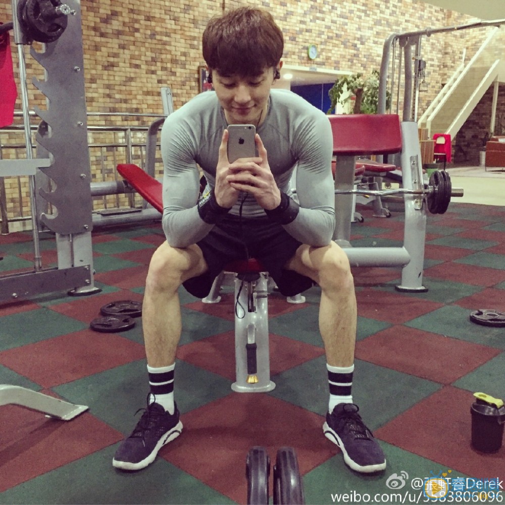 张轩睿健身照 张轩睿高清写真_张轩睿高清剧照
